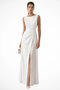 Robe longue sans manches à taille drapée pour invitée de mariage