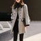 Manteau Femme Gris Double Boutonnage avec Col Noir