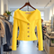 Gilet en maille jaune à boutons pour femme