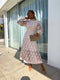 Robe d'été en dentelle avec manches bouffantes et col montant