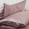 Taie d'oreiller en satin rose pour lit adulte